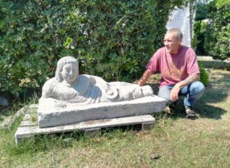 Giulio Cosimi “Bagada”, l’artista – scalpellino che porta il nome di Tarquinia in tutto il mondo