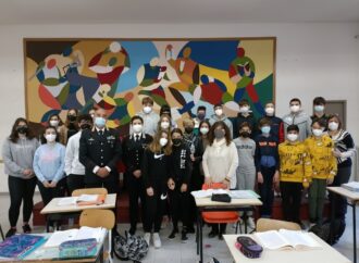 Studenti a lezione di legalità con l’Arma dei Carabinieri
