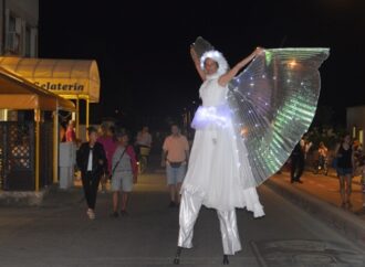 Stasera al Lido, un sabato di spettacolo con gli artisti di strada