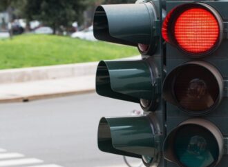 Arrivano i semafori “intelligenti” per la sicurezza dei pedoni