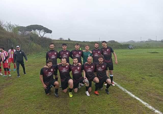 Un bel Tarkna pareggia in dieci a Farnese con la capolista