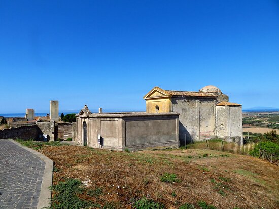 Il Comune chiede 880mila euro per il restauro di due chiese